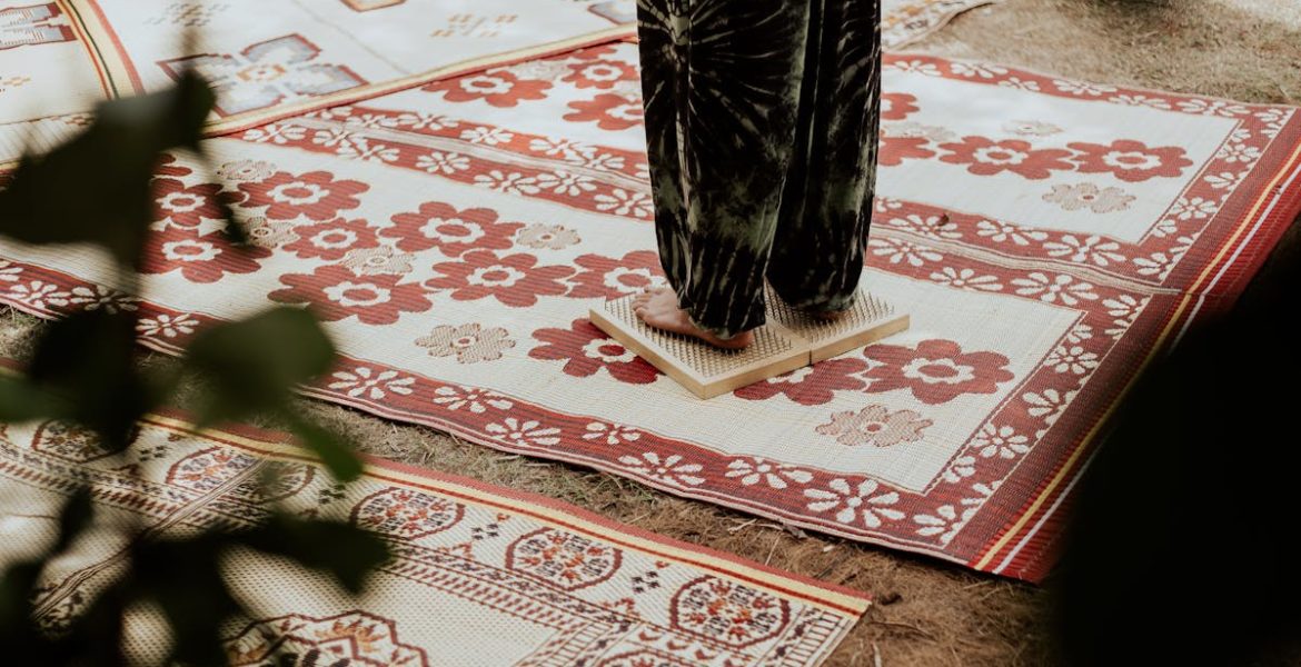 découvrez les incroyables bienfaits du tapis d'acupression pour votre bien-être. améliorez votre circulation sanguine, réduisez le stress et soulagez les douleurs corporelles grâce à cette méthode naturelle. un outil idéal pour la relaxation et la revitalisation.