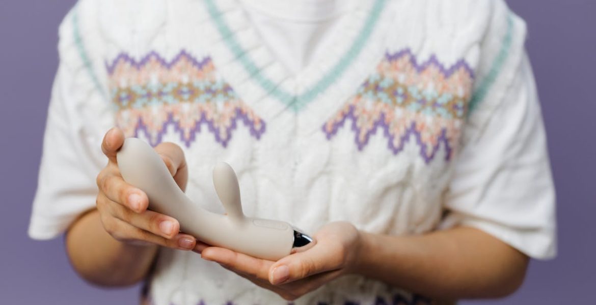 découvrez notre sélection variée de sex toys pour tous les goûts et toutes les préférences. que vous soyez novice ou expérimenté, nos produits de qualité vous aideront à explorer votre sensualité et à pimenter vos moments intimes. livraison discrète garantie.