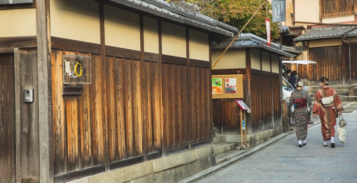 découvrez l'art de vivre japonais à travers ses traditions, sa cuisine, sa mode et son design. plongez dans l'harmonie entre modernité et héritage culturel, et inspirez-vous de la sérénité du quotidien nippon.