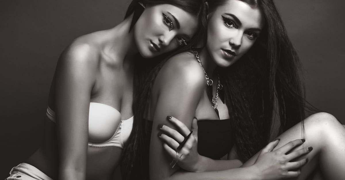 découvrez notre collection de lingerie élégante et confortable, alliant qualité, séduction et bien-être. trouvez la pièce parfaite pour chaque occasion et sublimez votre féminité au quotidien.